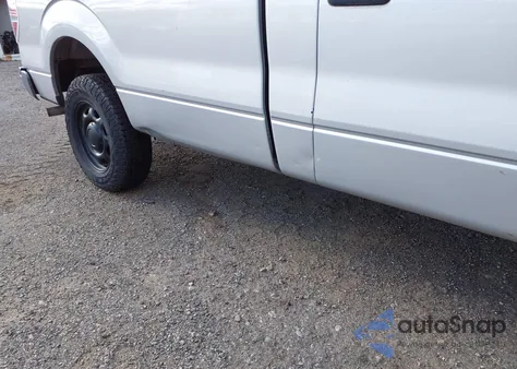 2014 Ford F-150 Xl z USA, uszkodzony, nr VIN 1FTMF1CM7EKE73393